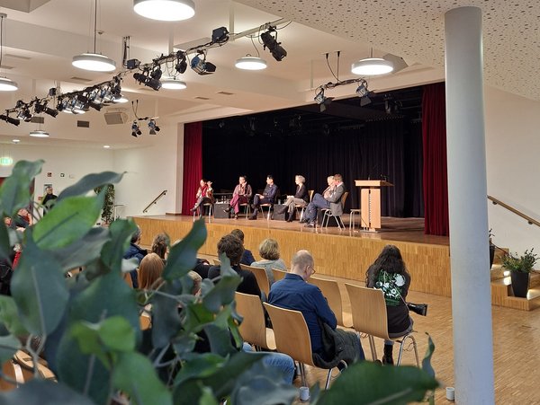 Im Wichern-Forum konnten die Teilnehmenden interessanten Vorträgen und Podiumsdiskussionen folgen.