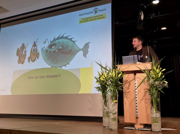 Prof. Dr. Tobias Nickel-Schampier fragte „Wie ist das Wasser?“