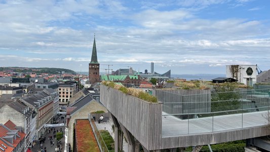 Weitsicht über Aarhus beim Besuch von Studierenden der Evangelischen Hochschule für Soziale Arbeit & Diakonie.